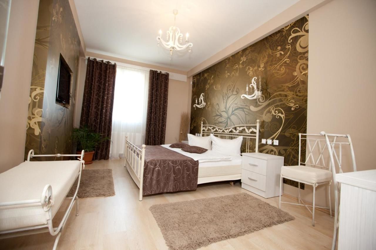 Отель Hotel Sheriff Бистрица