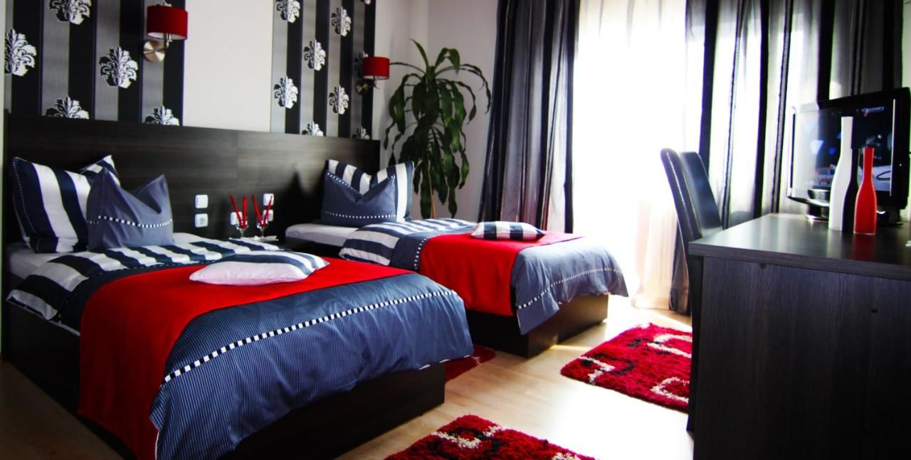 Отель Hotel Sheriff Бистрица-28