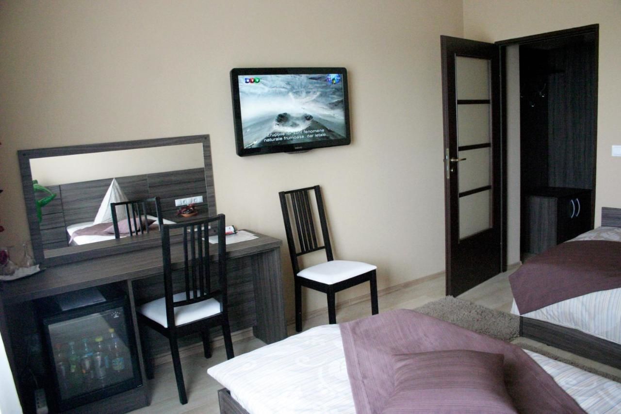 Отель Hotel Sheriff Бистрица-34
