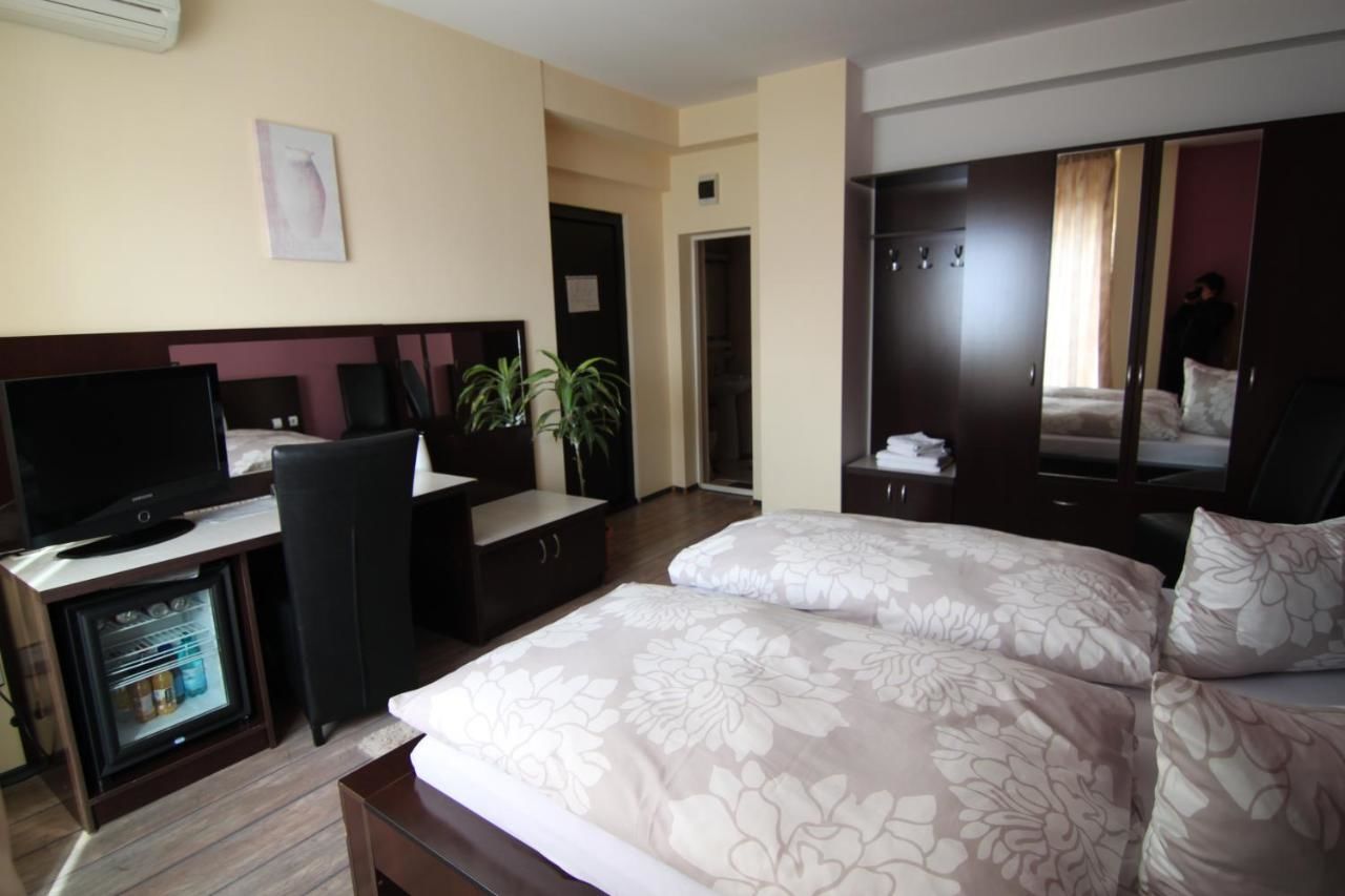 Отель Hotel Sheriff Бистрица-43